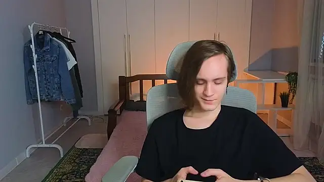 Snapshot of nikompell chatting on March 2025 04:05:02 AM nikompell online show from March 2025 04:05:02 AM