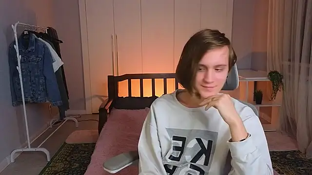 Snapshot of nikompell chatting on March 2025 06:50:02 PM nikompell online show from March 2025 06:50:02 PM