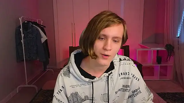 Snapshot of nikompell chatting on March 2025 03:02:02 AM nikompell online show from March 2025 03:02:02 AM