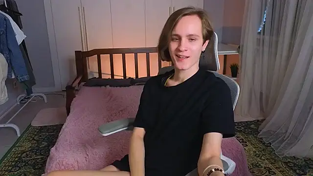 Snapshot of nikompell chatting on February 2025 03:12:01 AM nikompell online show from February 2025 03:12:01 AM