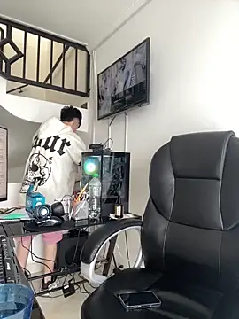 nico 18x online show from December 2025 01:54:02 PM