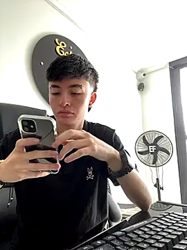 nico 18x online show from November 2025 02:28:02 PM