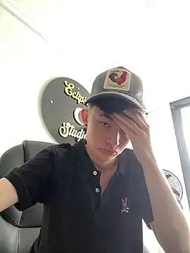 nico 18x online show from November 2025 05:02:01 PM