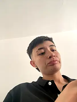 nico 18x online show from October 2025 07:48:02 PM