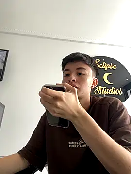 nico 18x online show from November 2025 05:06:01 PM