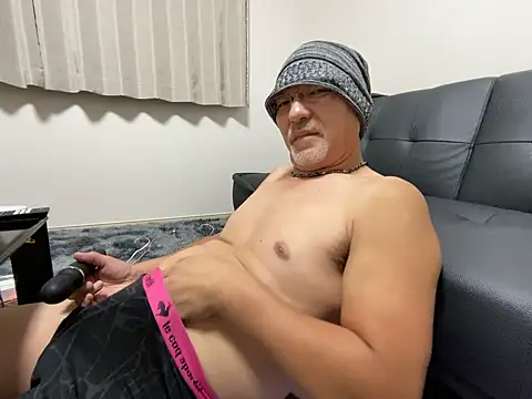 Grandpa29hijii online show from September 2025 01:39:01 PM