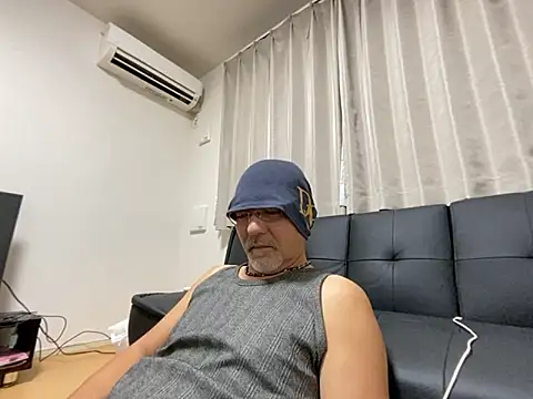 Grandpa29hijii online show from October 2025 01:56:01 PM