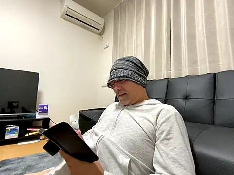 Grandpa29hijii online show from November 2025 01:23:01 PM