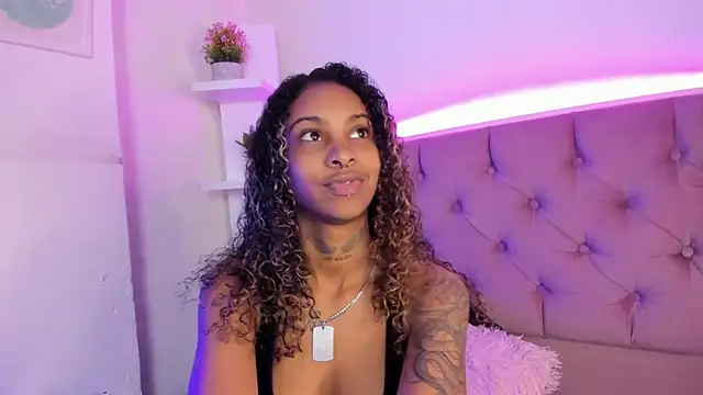 Triipsy online show from March 2025 07:12:01 PM