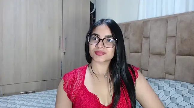 aleejhandraa online show from February 2025 03:49:02 PM