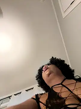 camiliaskye online show from October 2025 02:56:01 AM