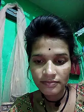 Snapshot of Hoty_girl_143 chatting on November 2025 11:15:01 PM Hoty girl 143 online show from November 2025 11:15:01 PM