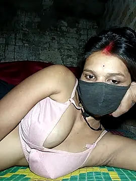 Hoty girl 143 online show from May 2026 12:58:02 AM