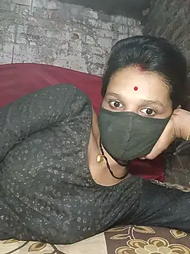 Hoty girl 143 online show from May 2026 02:37:01 PM