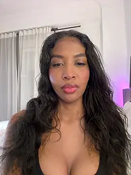 Snapshot of IamCrystal2 chatting on June 2026 12:54:01 AM IamCrystal2 online show from June 2026 12:54:01 AM