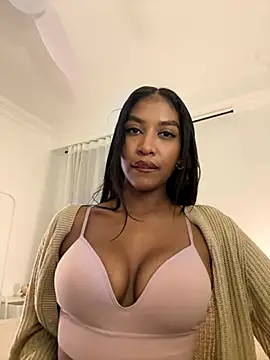 IamCrystal2 online show from December 2025 12:12:01 AM