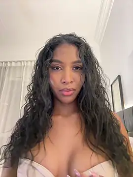 IamCrystal2 online show from May 2026 11:14:03 PM