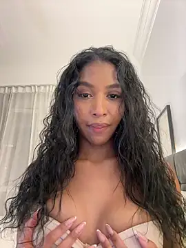 IamCrystal2 online show from May 2026 11:25:04 PM