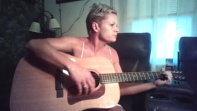 Snapshot of jadegilf1 chatting on May 2026 08:40:02 PM jadegilf1 online show from May 2026 08:40:02 PM