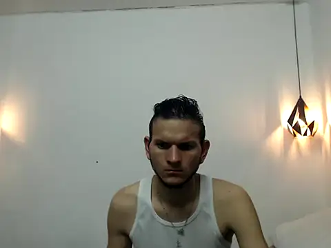 Latin Boy24 online show from September 2025 05:27:01 PM