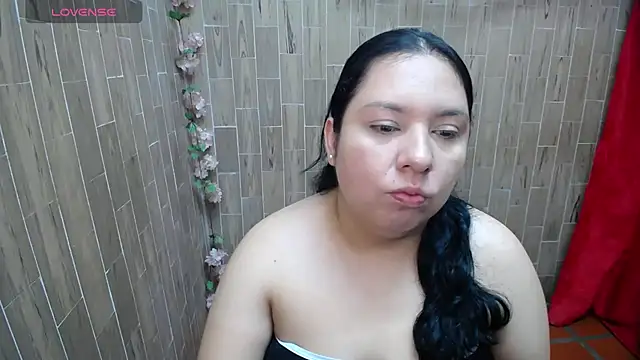 solyeria online show from February 2026 02:35:02 AM