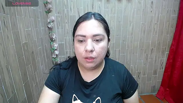 Snapshot of solyeria chatting on September 2025 01:33:01 AM solyeria online show from September 2025 01:33:01 AM