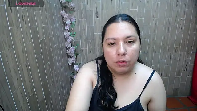 solyeria online show from May 2026 06:09:01 PM