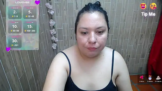 solyeria online show from March 2026 04:00:01 AM