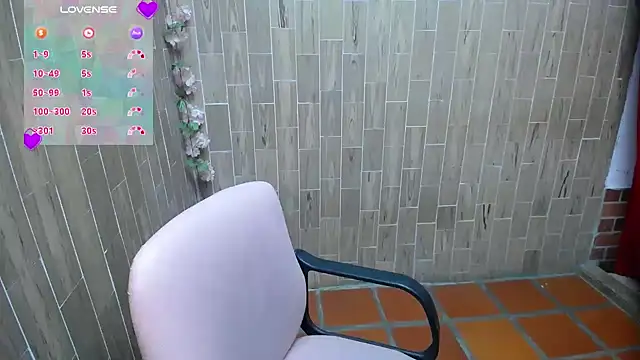 solyeria online show from February 2026 04:23:01 AM