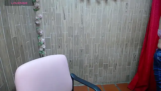 solyeria online show from December 2025 03:50:02 AM