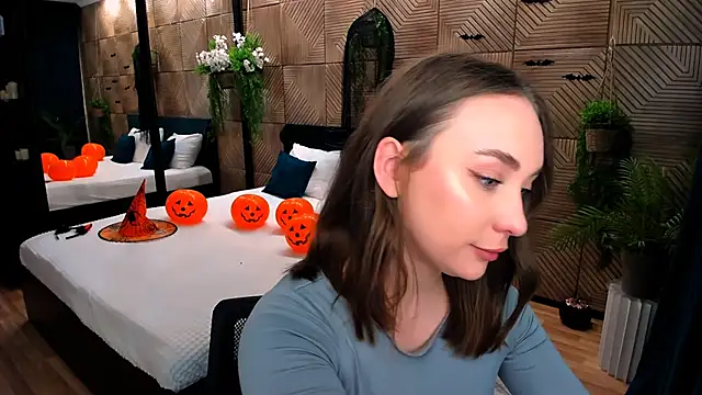 TrueReincarnation online show from October 2025 04:06:01 PM