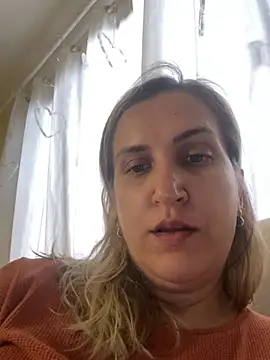 Bia sexynovaes online show from March 2026 06:20:01 PM