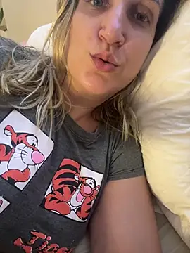 Bia sexynovaes online show from April 2026 05:52:01 PM