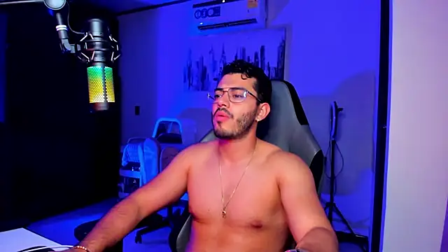 BrunoD31 online show from November 2025 04:59:01 AM