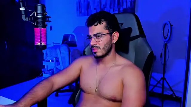 BrunoD31 online show from November 2025 05:22:02 AM