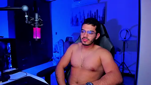 BrunoD31 online show from November 2025 09:51:02 PM