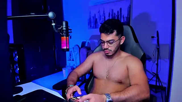 BrunoD31 online show from December 2025 12:28:02 PM