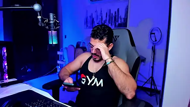 BrunoD31 online show from December 2025 04:38:02 AM