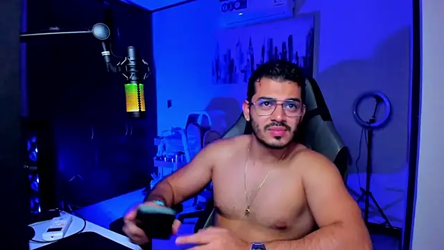 BrunoD31 online show from November 2025 04:02:01 AM