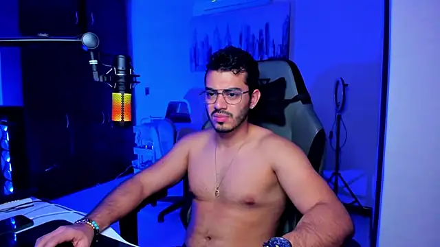 BrunoD31 online show from November 2025 10:36:02 PM