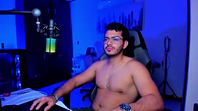 BrunoD31 online show from November 2025 03:43:02 AM