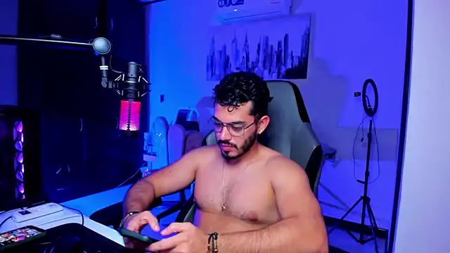 BrunoD31 online show from December 2025 04:25:02 AM