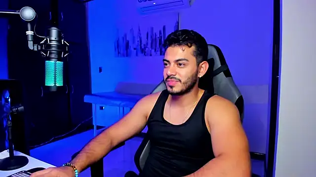 BrunoD31 online show from October 2025 05:05:02 AM