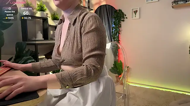 Lella Ryann  online show from March 2025 07:25:02 PM