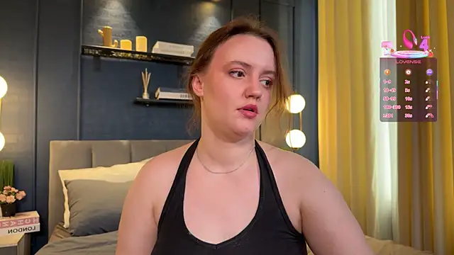 Lella Ryann  online show from November 2025 06:41:01 PM