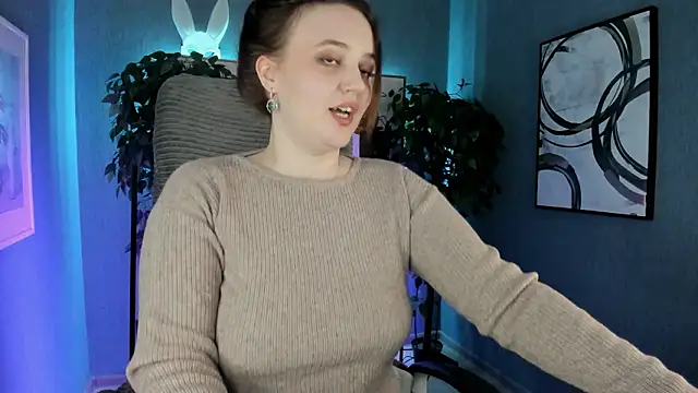 Lella Ryann  online show from February 2026 10:12:02 PM