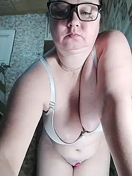 Holly-69 online show from December 2025 09:34:01 PM