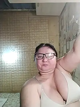 Holly-69 online show from January 2026 06:58:01 PM