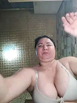 Holly-69 online show from November 2025 11:44:01 AM