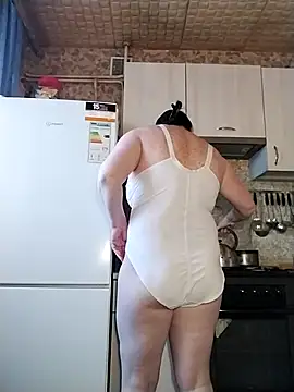 Holly-69 online show from February 2026 09:20:01 AM